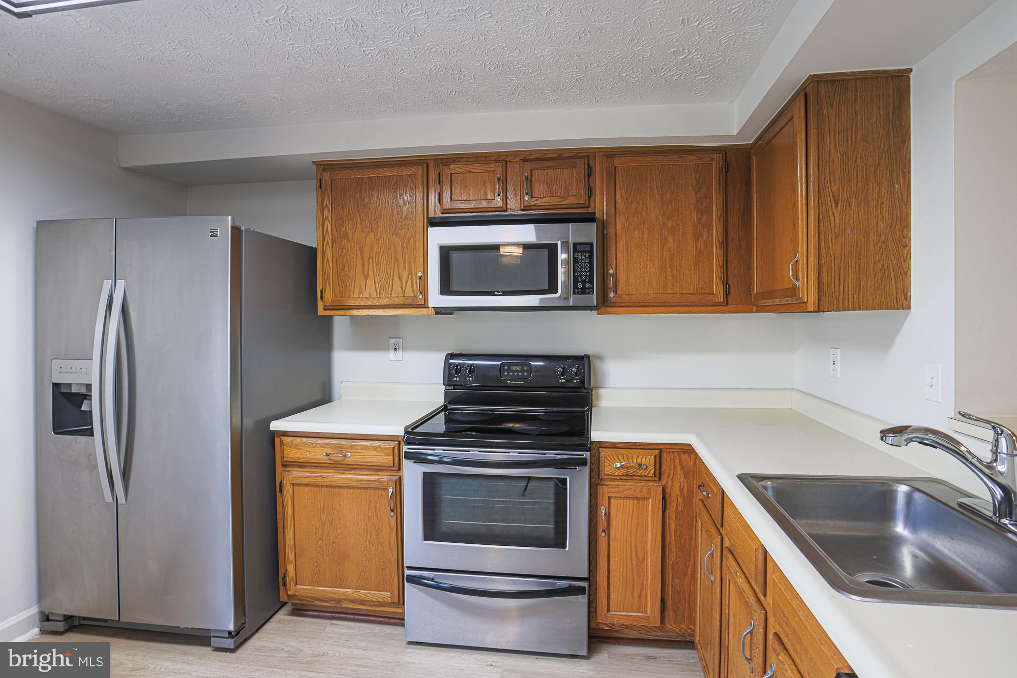 RIDGELYS CHOICE - Residential Lease