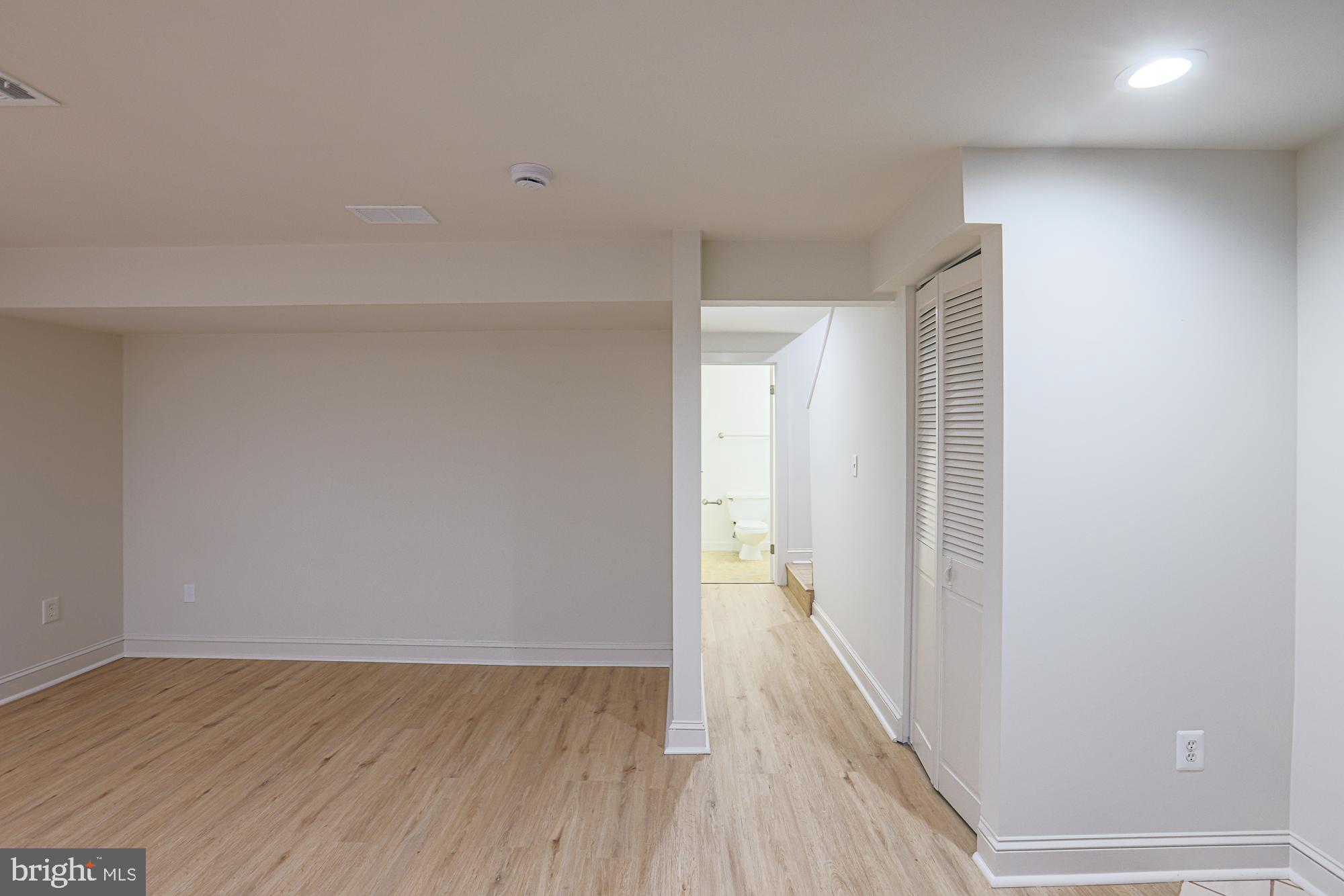 RIDGELYS CHOICE - Residential Lease