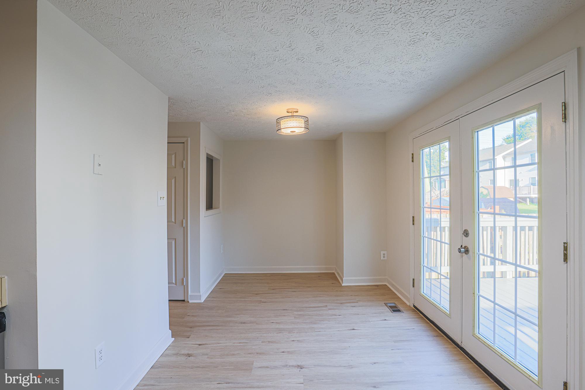 RIDGELYS CHOICE - Residential Lease