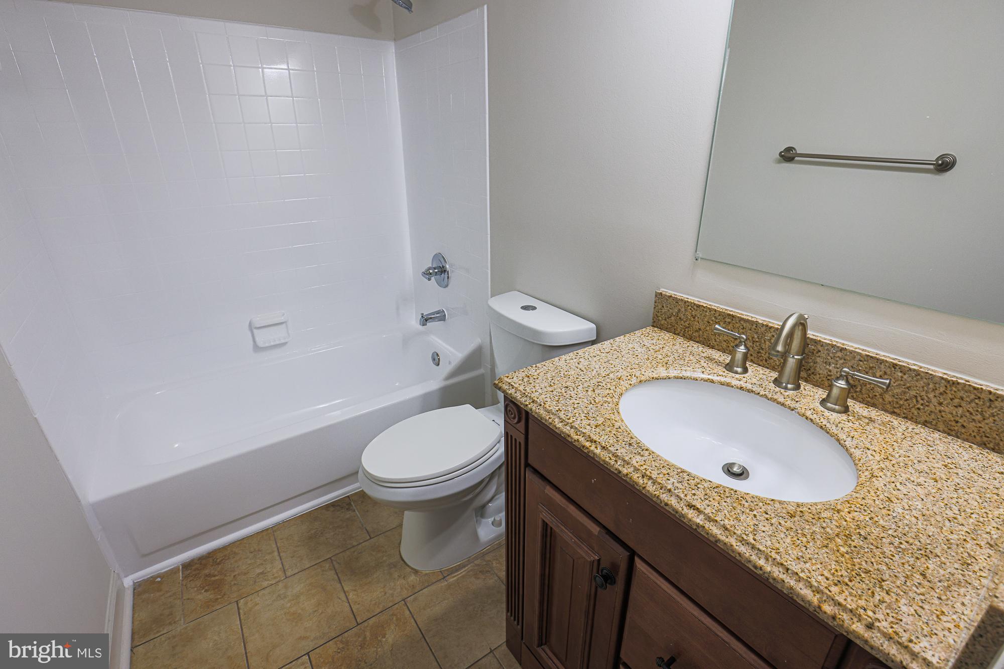 RIDGELYS CHOICE - Residential Lease