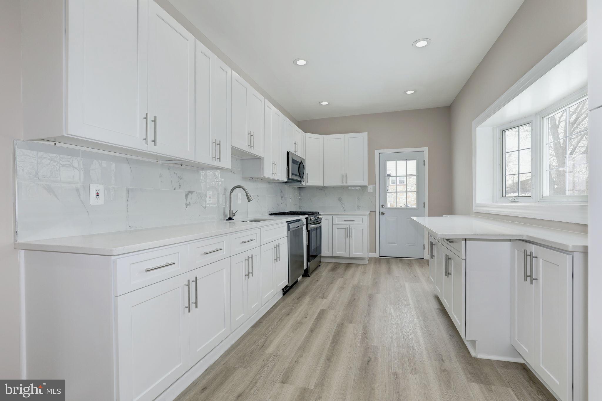 COLUMBIA PARK - Residential