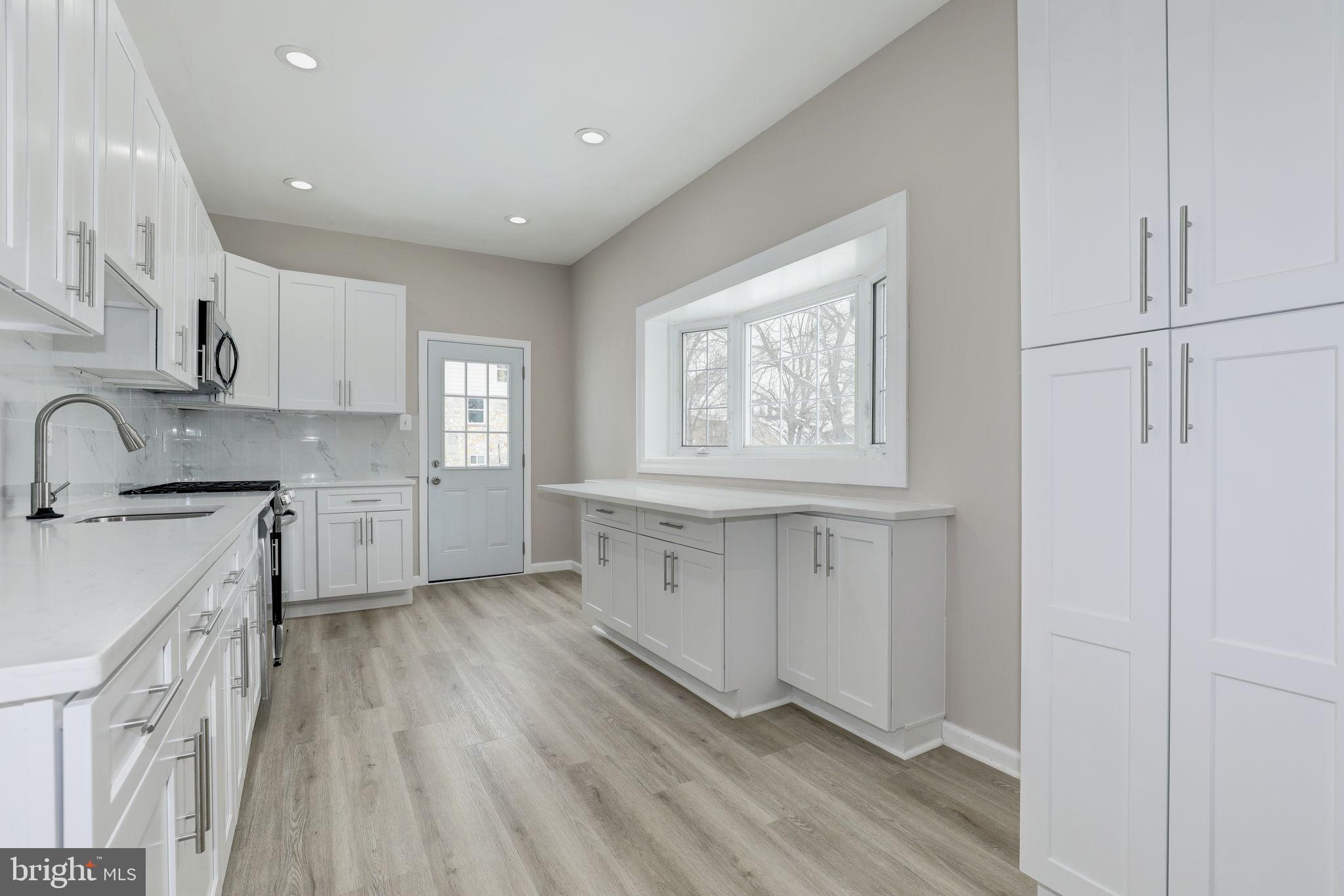 COLUMBIA PARK - Residential