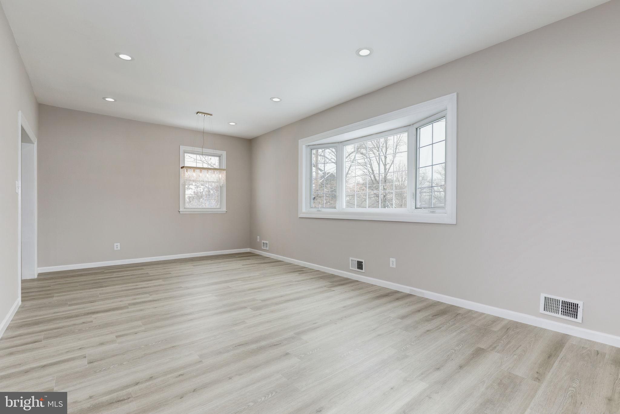 COLUMBIA PARK - Residential