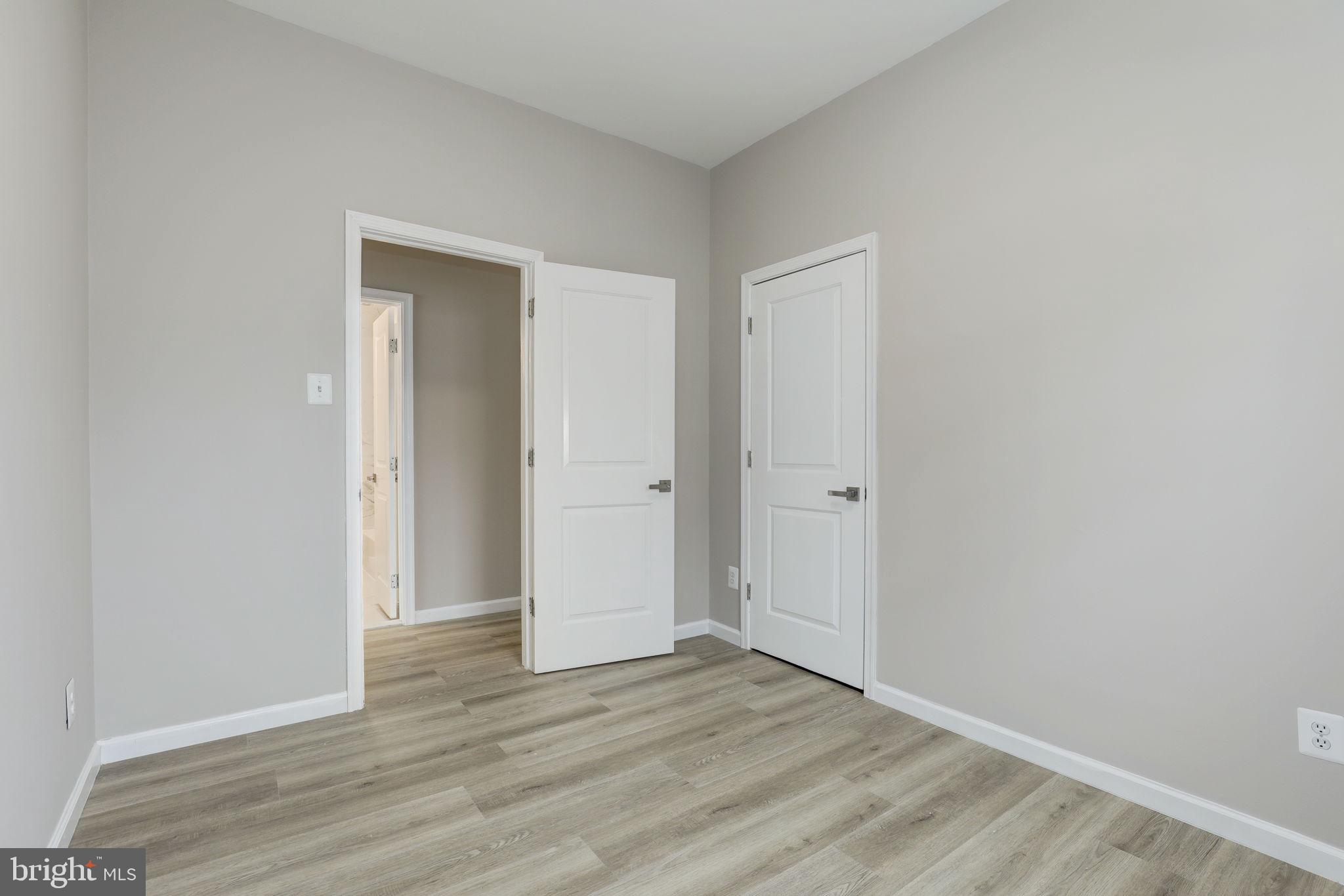 COLUMBIA PARK - Residential