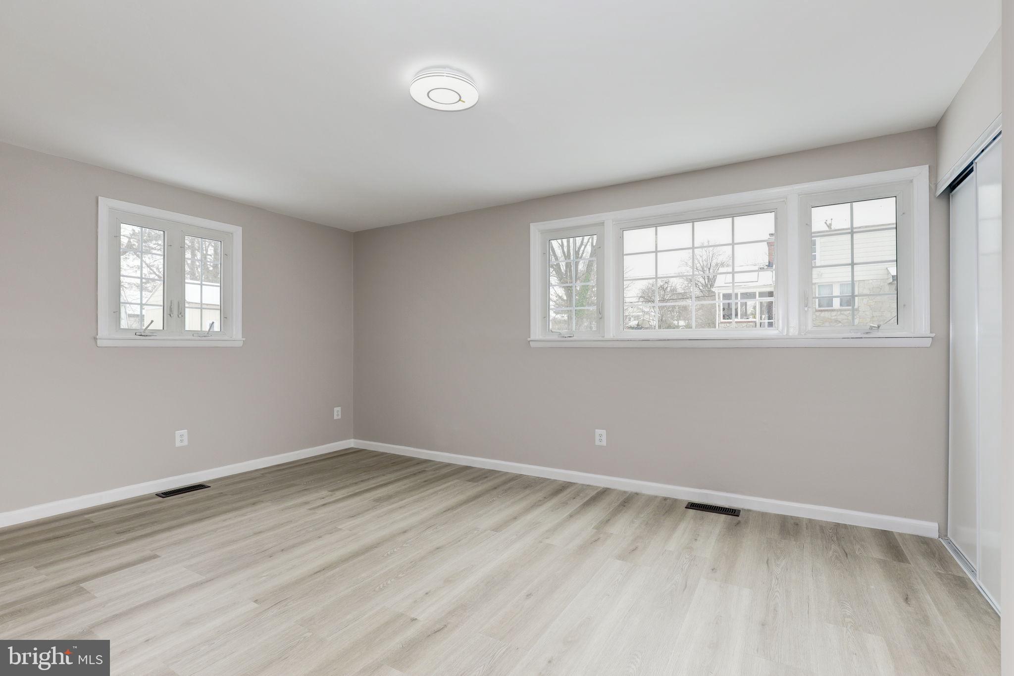 COLUMBIA PARK - Residential