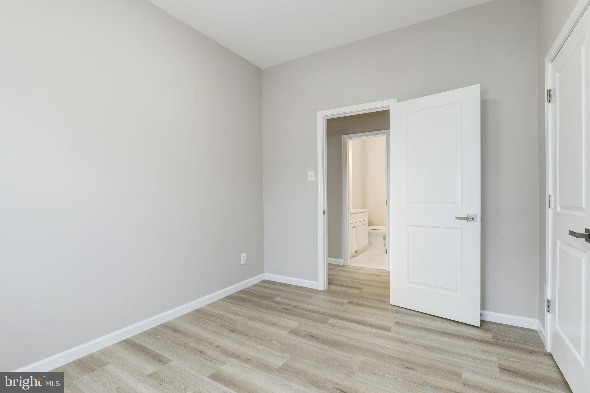 COLUMBIA PARK - Residential