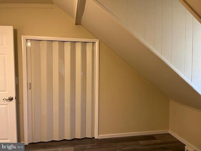 ELMWOOD PARK - Residential