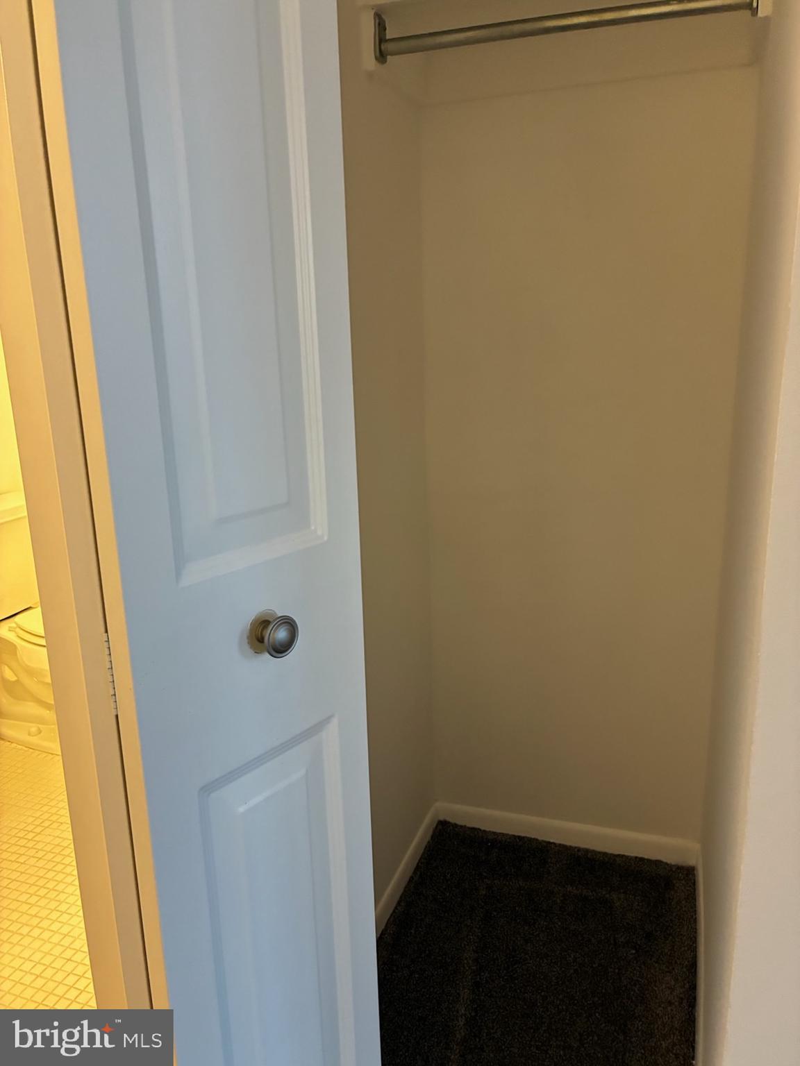 MCLEAN HOUSE NORTH - Residential