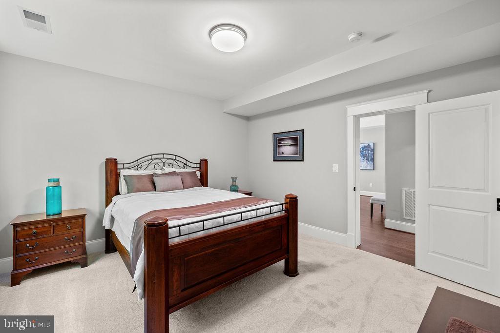 CHESTERBROOK - Residential