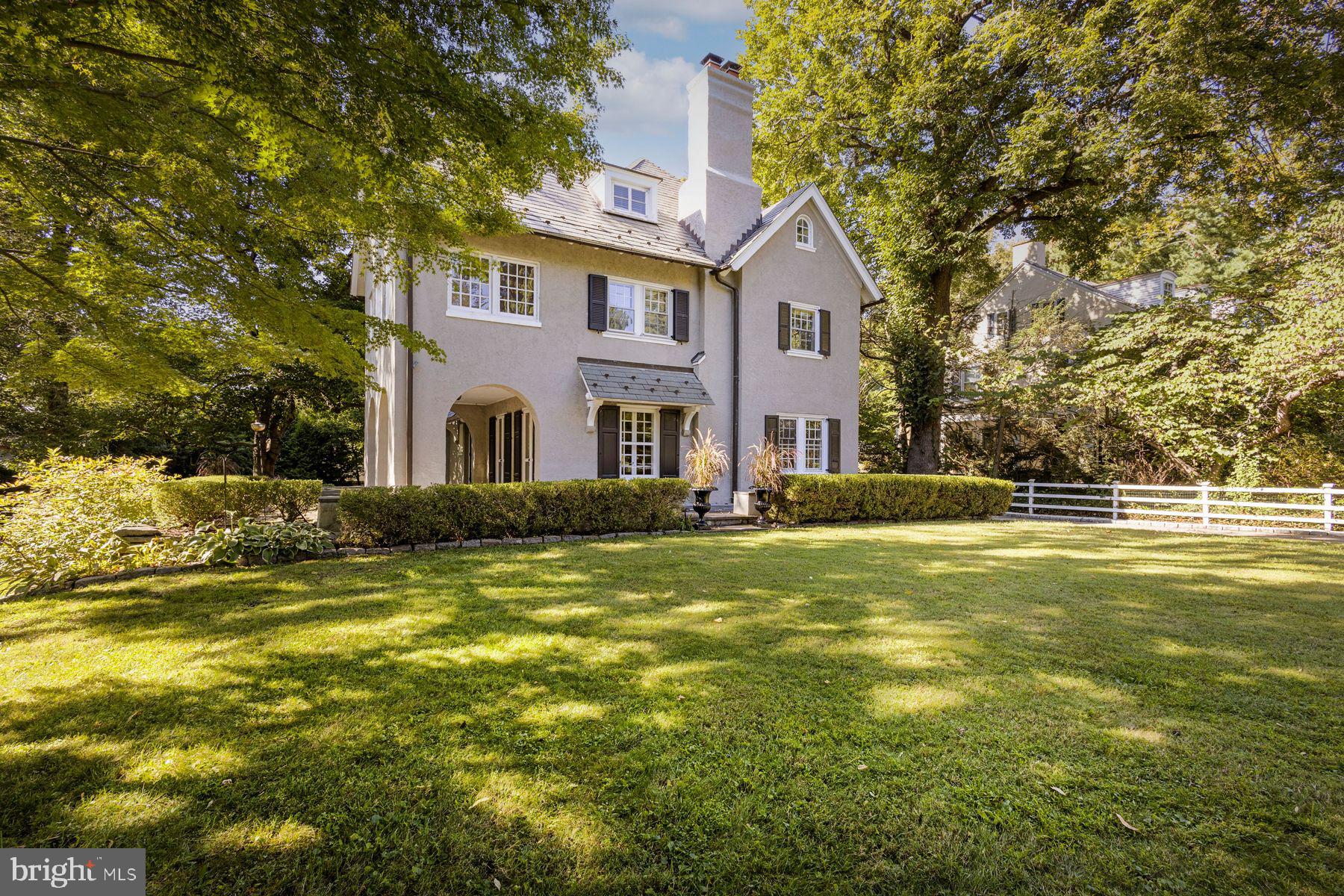 CHESTNUT HILL - Residential