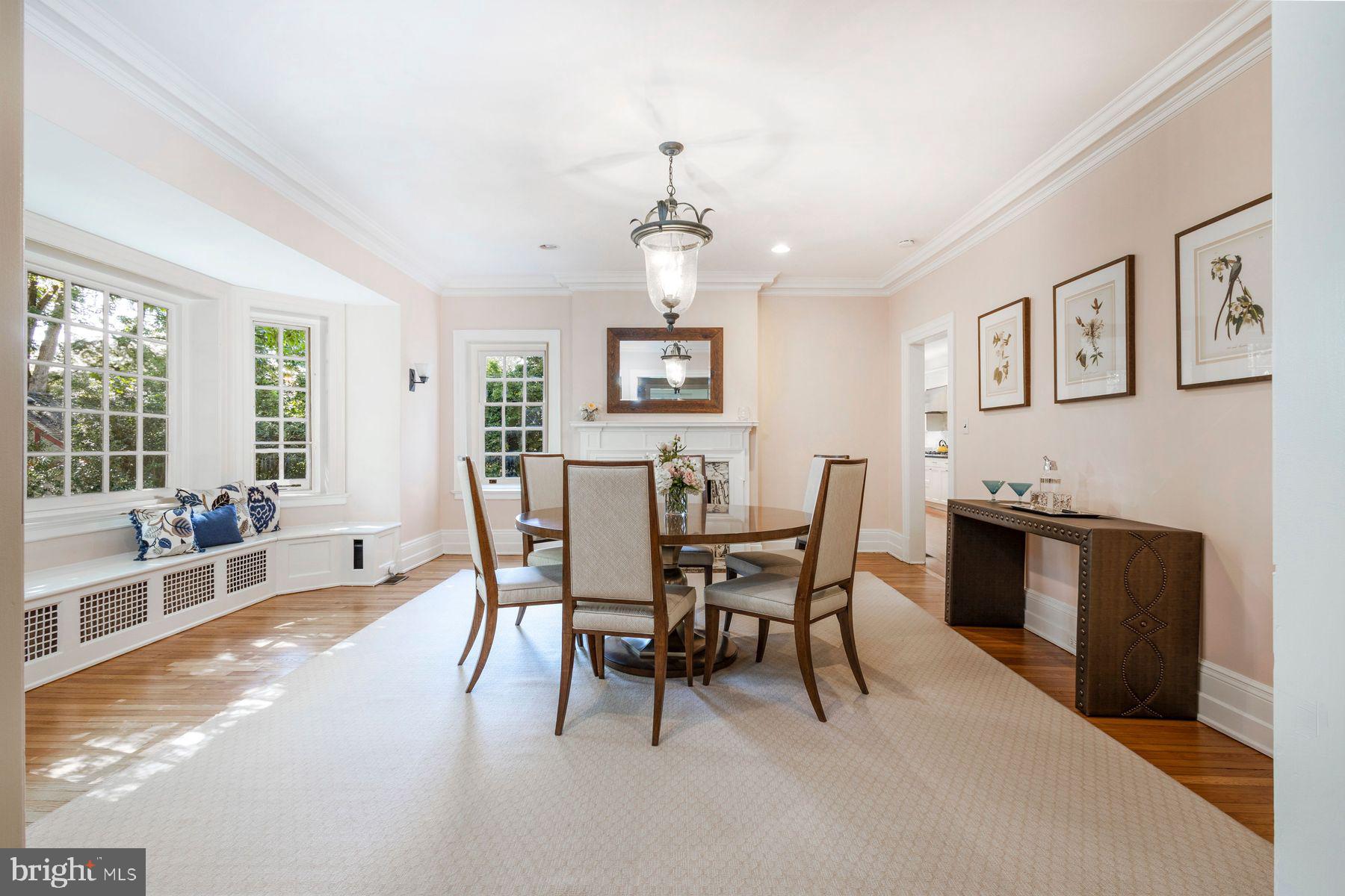 CHESTNUT HILL - Residential