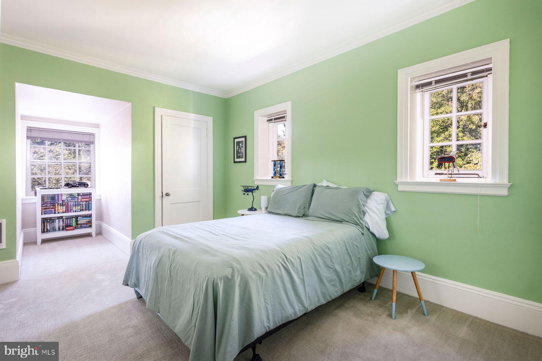 CHESTNUT HILL - Residential