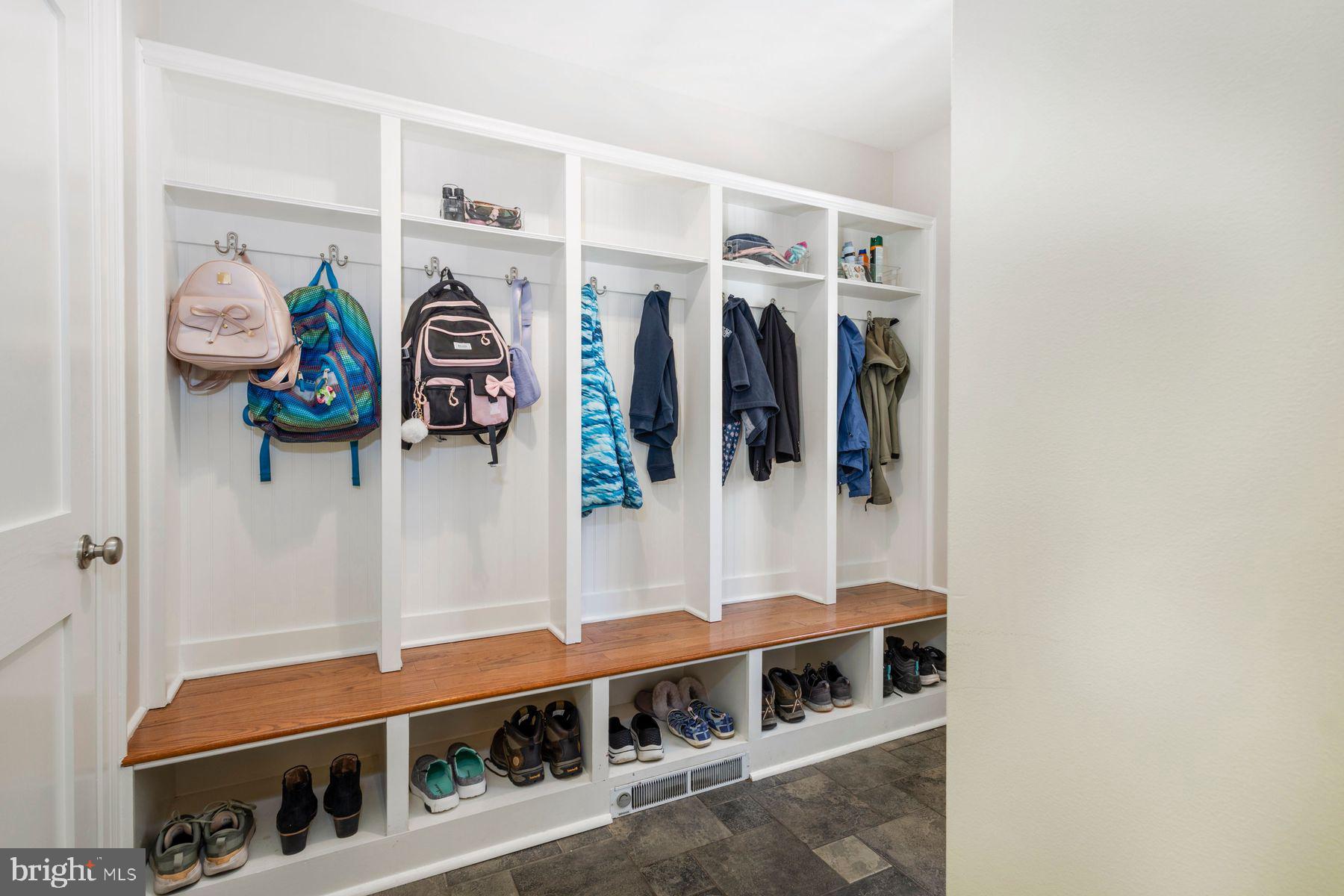 CHESTNUT HILL - Residential