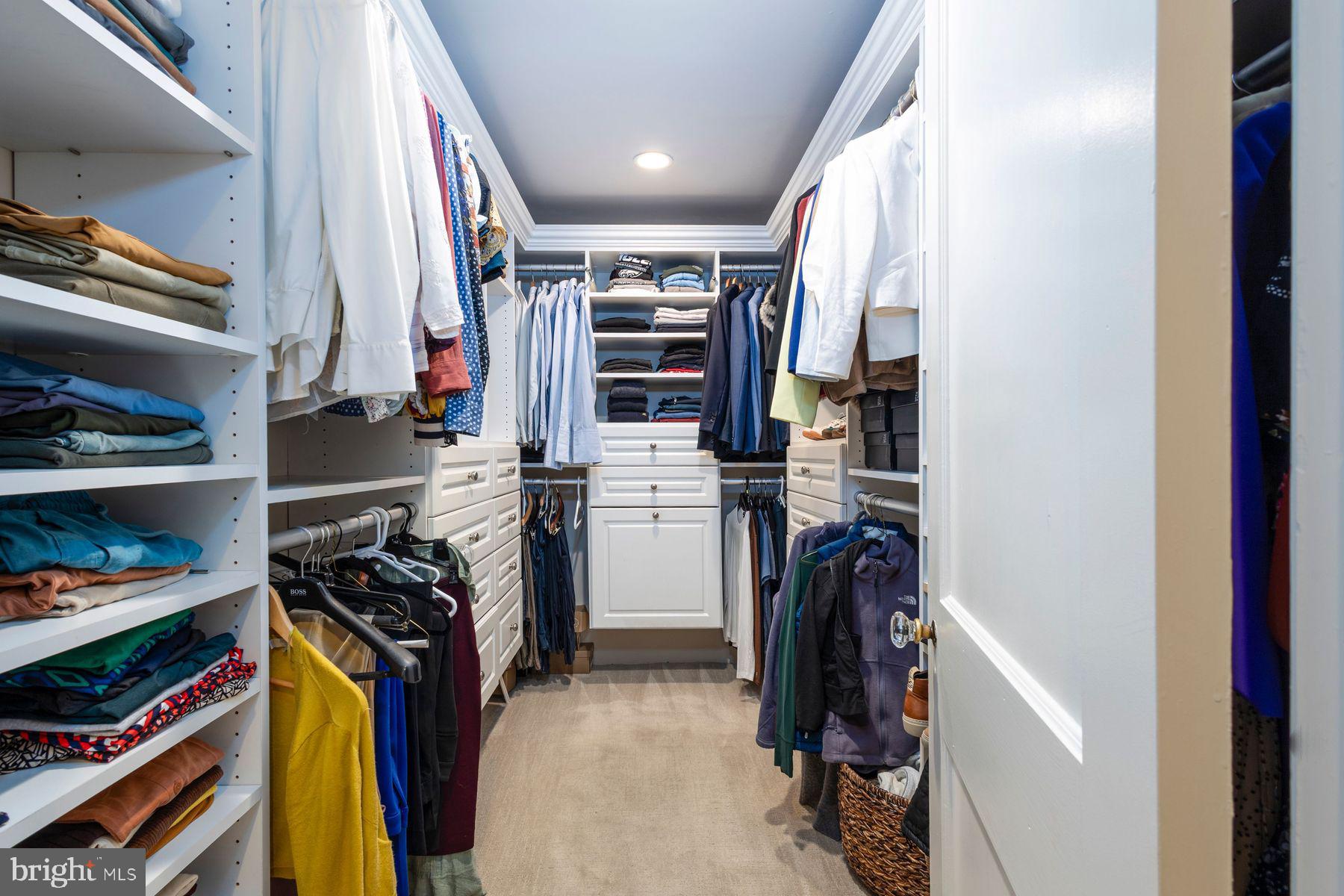 CHESTNUT HILL - Residential