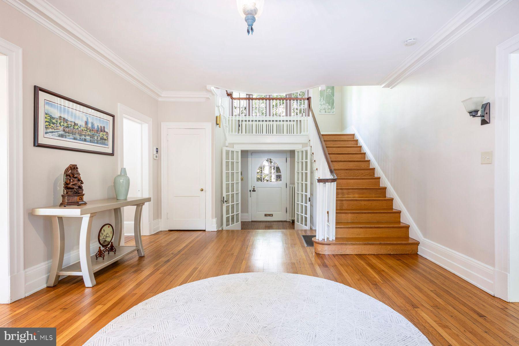 CHESTNUT HILL - Residential