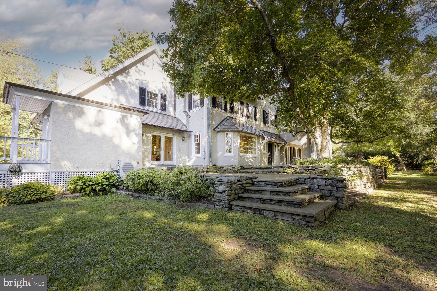 CHESTNUT HILL - Residential