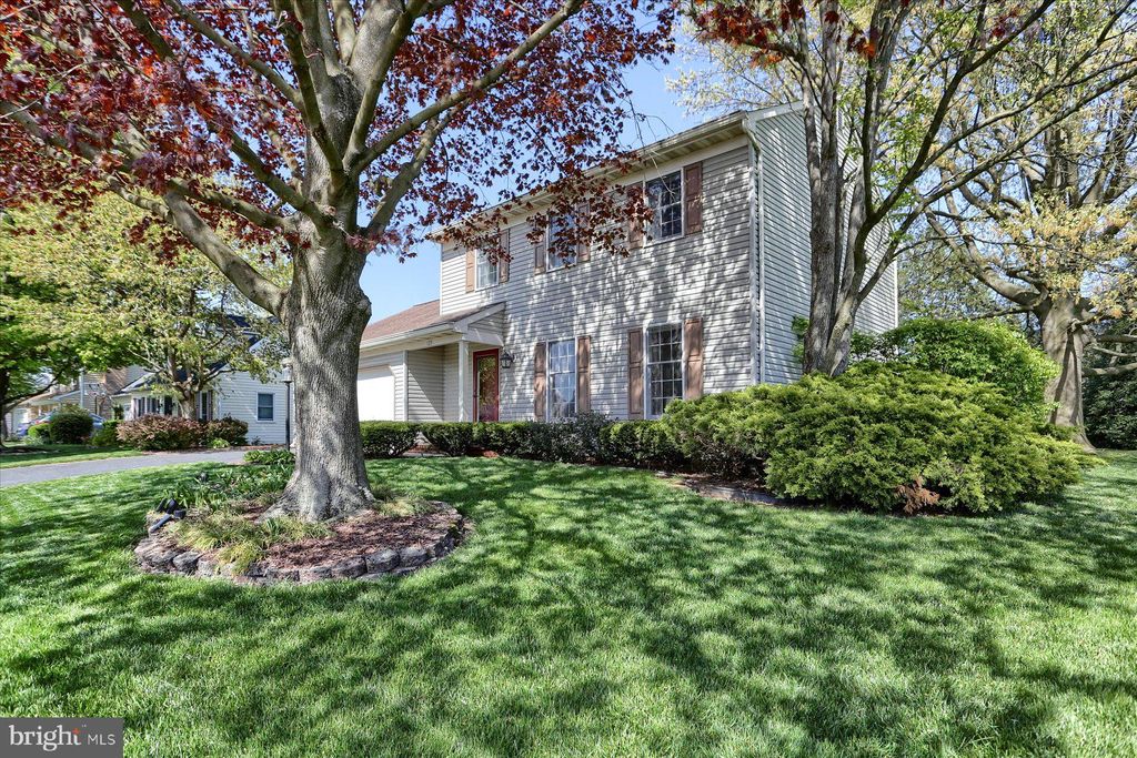 Photo of 123 Cliff Lane, Elizabethtown, PA 17022 (MLS # PALA2050776)