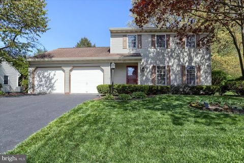 Photo of 123 Cliff Lane, Elizabethtown, PA 17022 (MLS # PALA2050776)