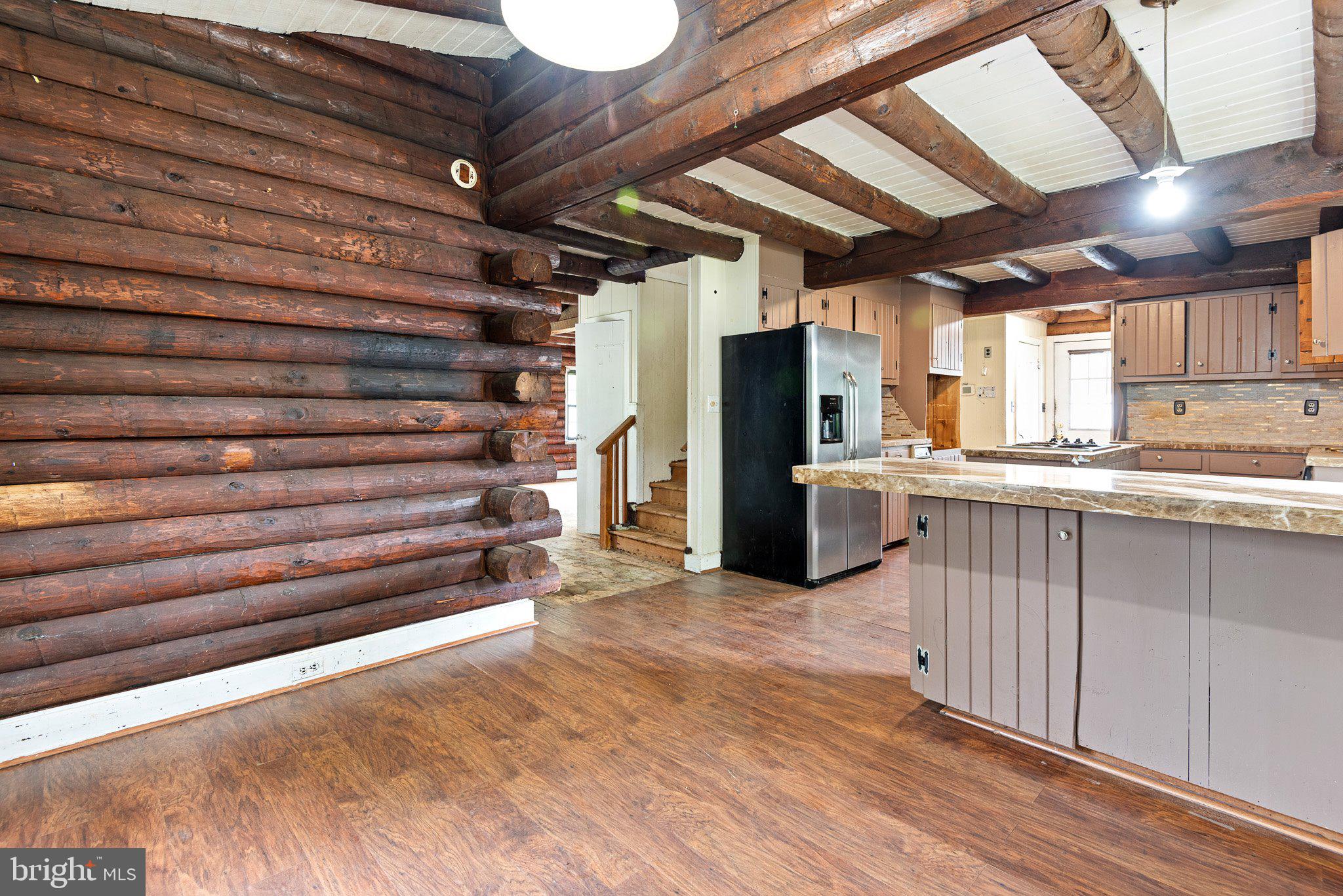 TREELANE TERR - Residential