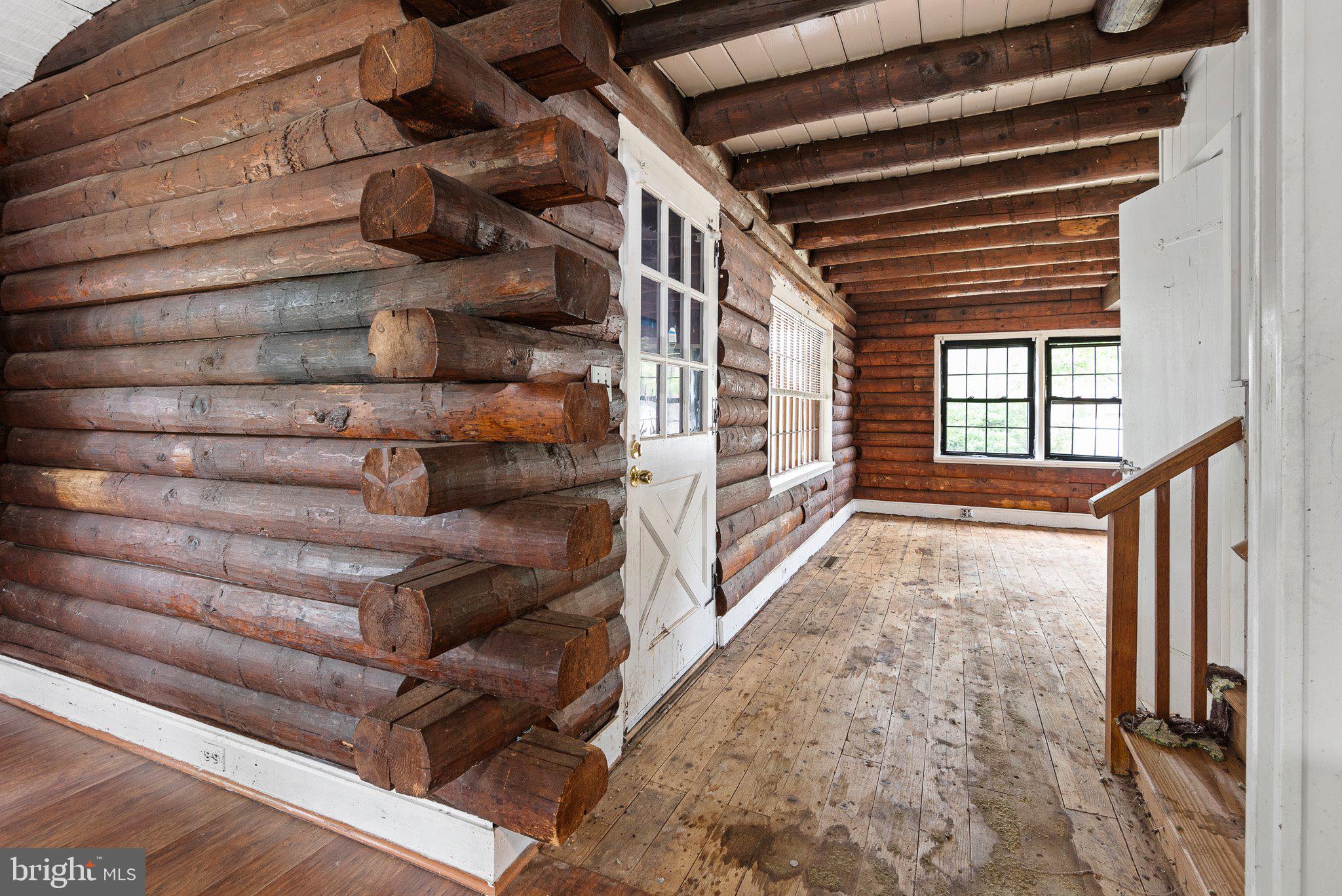 TREELANE TERR - Residential