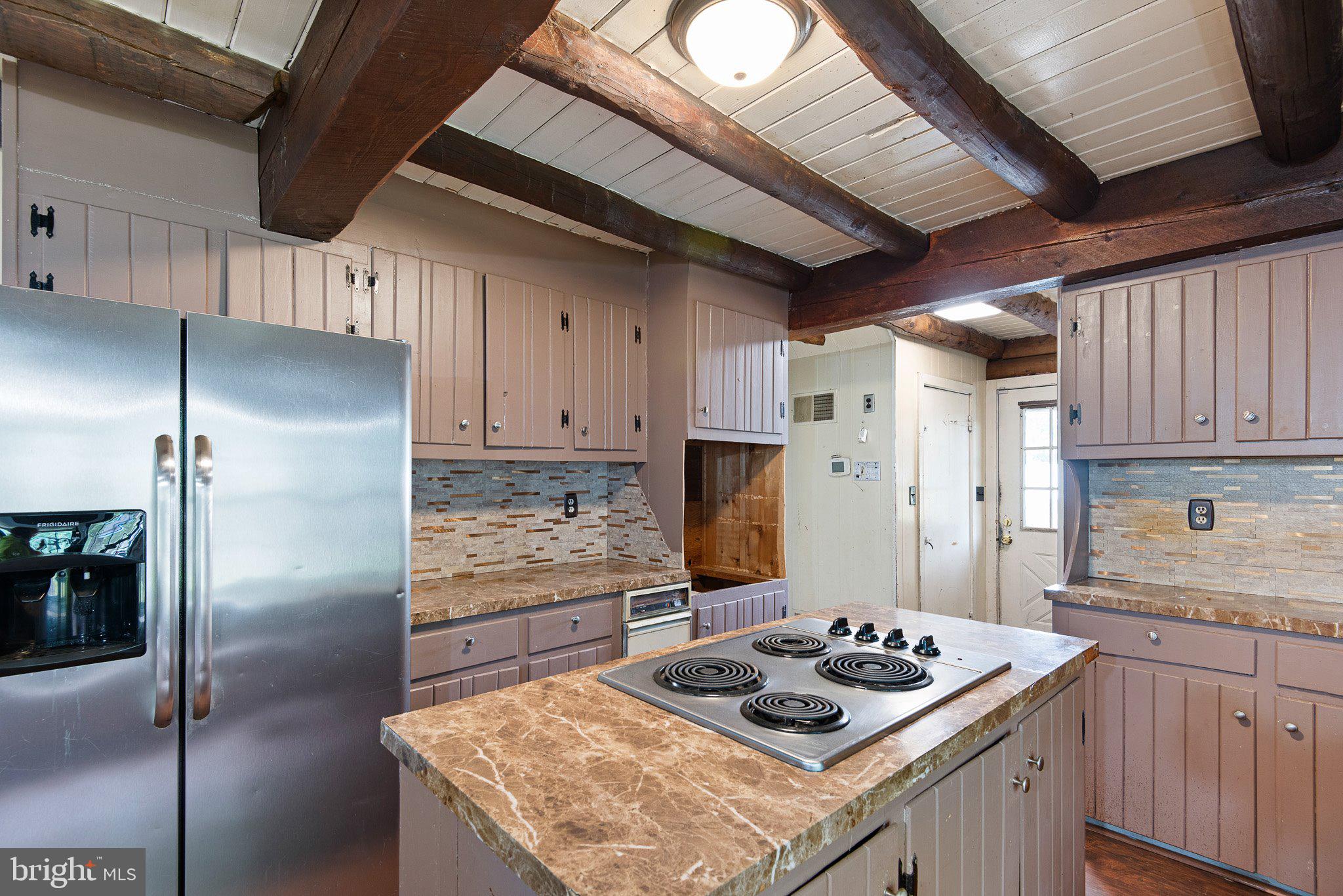 TREELANE TERR - Residential