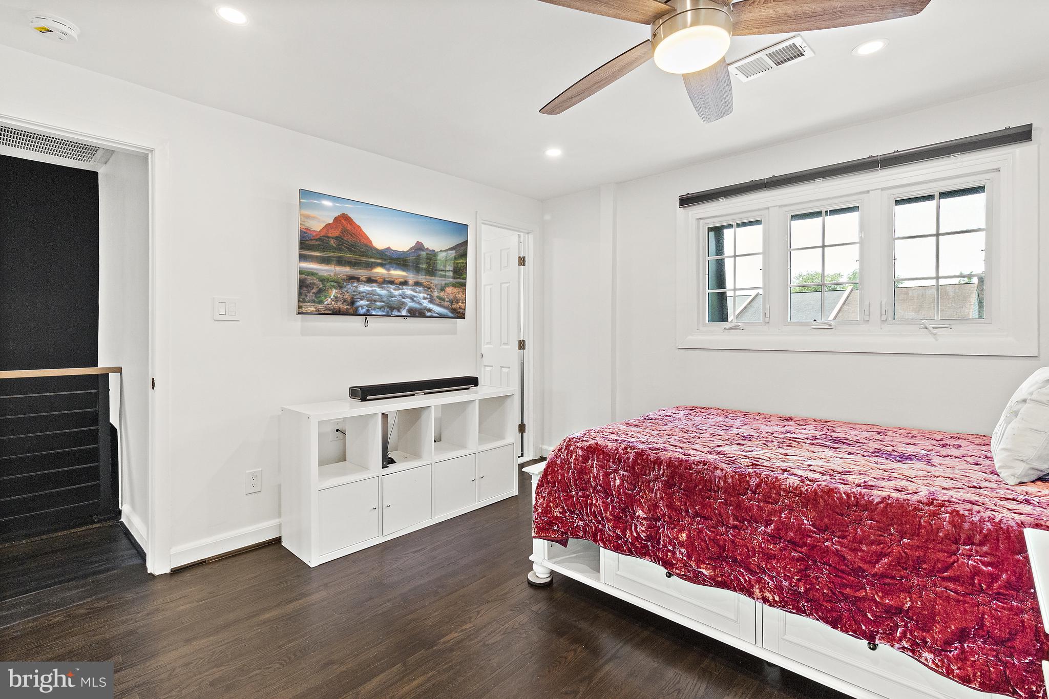 WINTER HILL - Residential