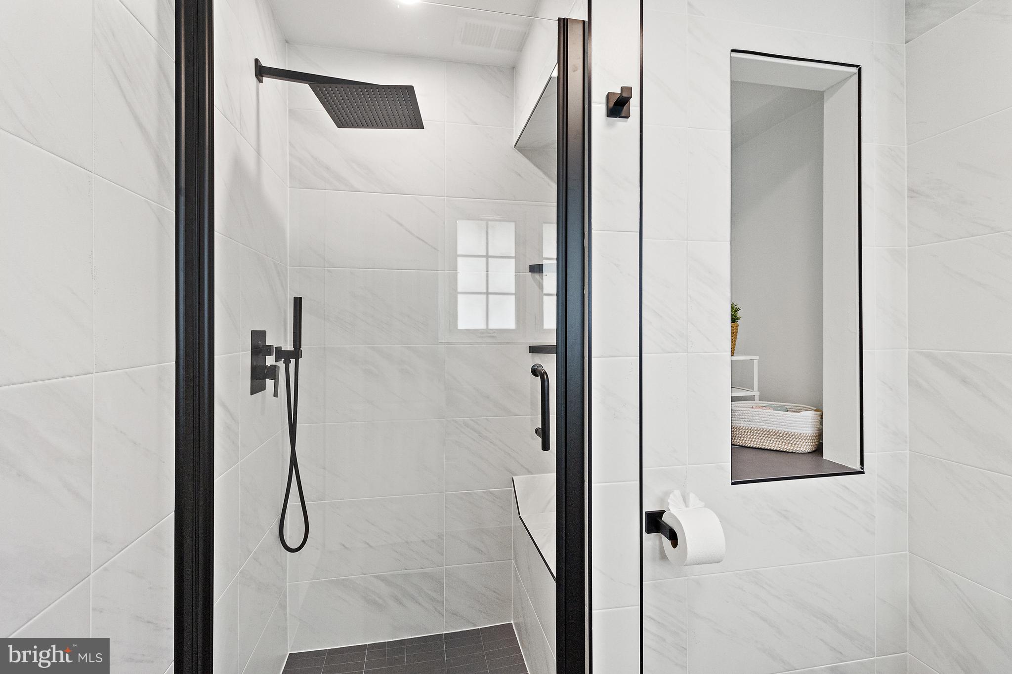 WINTER HILL - Residential