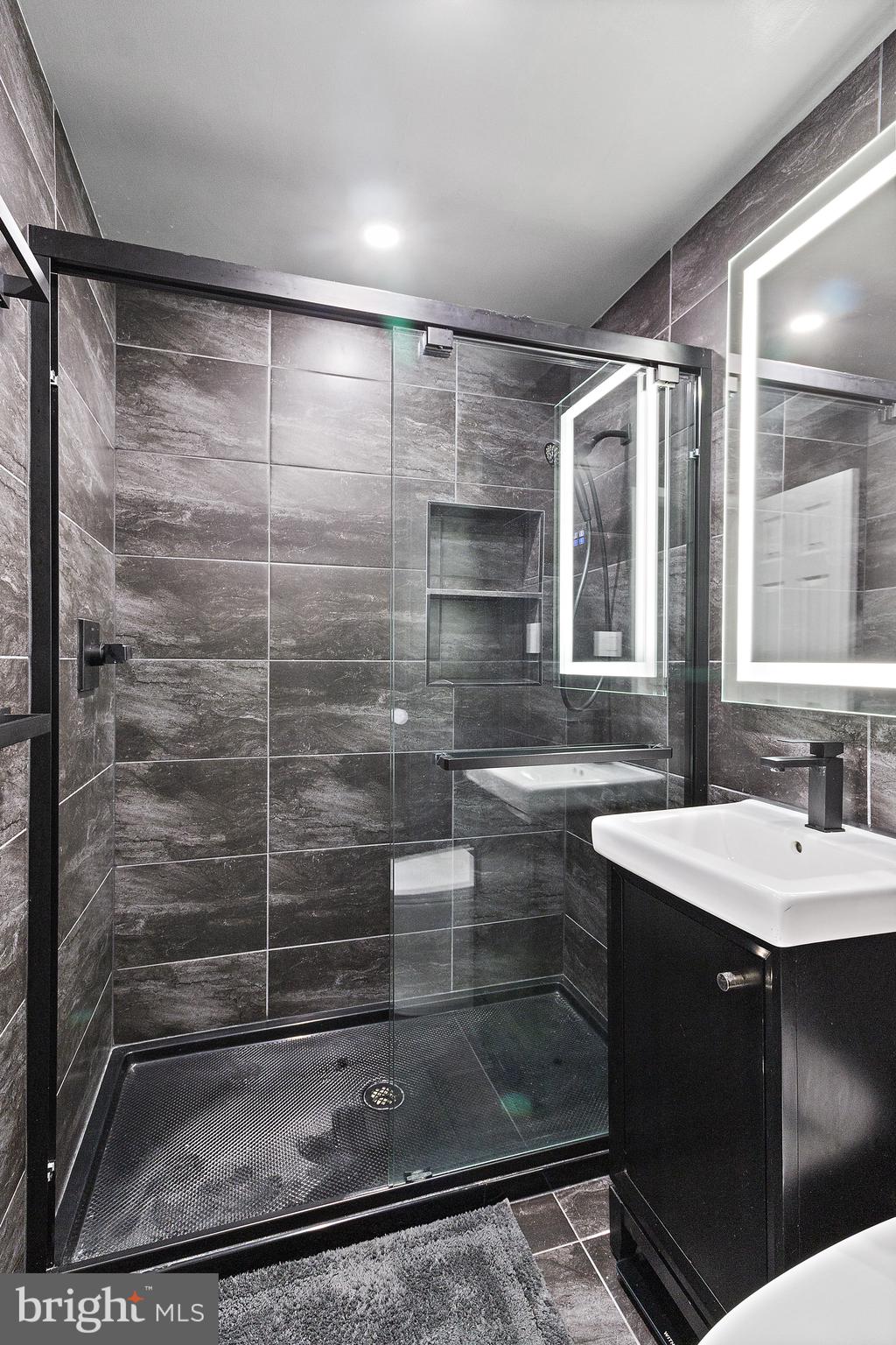 WINTER HILL - Residential