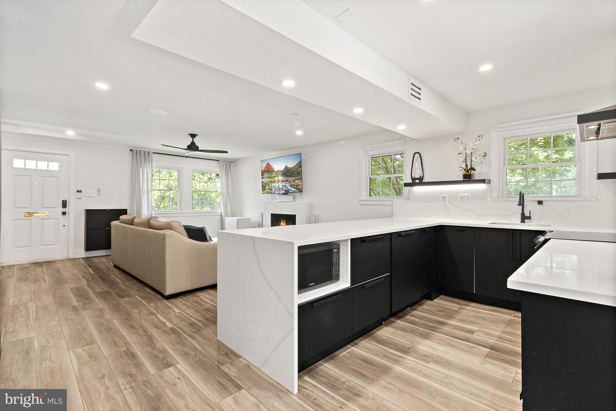 WINTER HILL - Residential