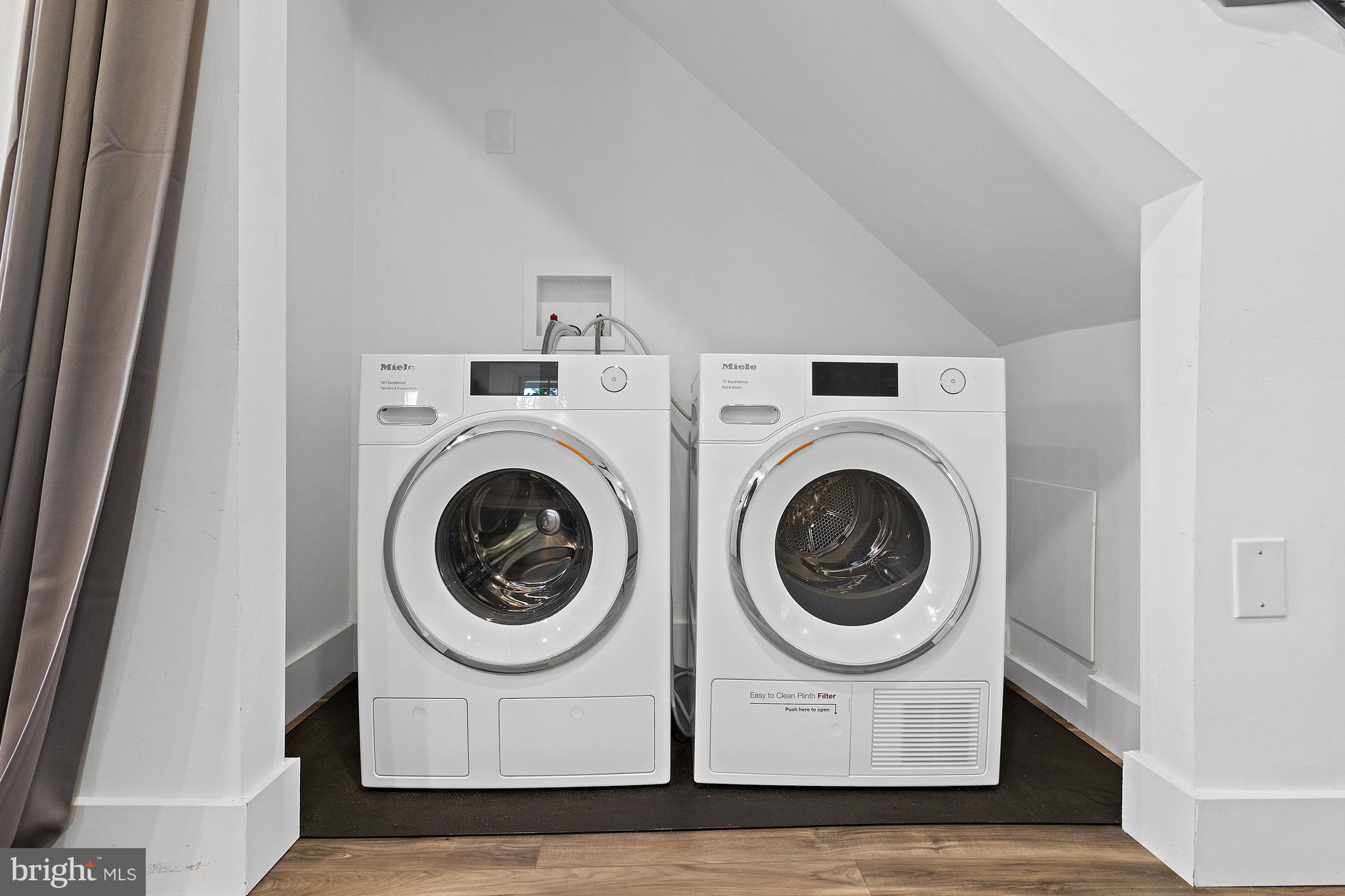 WINTER HILL - Residential