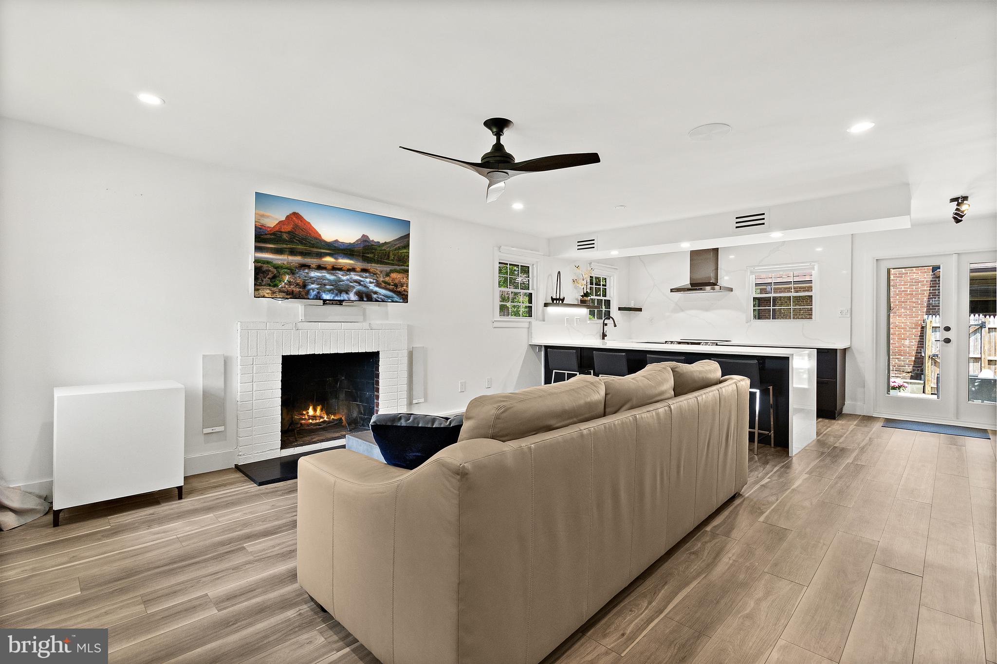 362 JAMES STREET 384