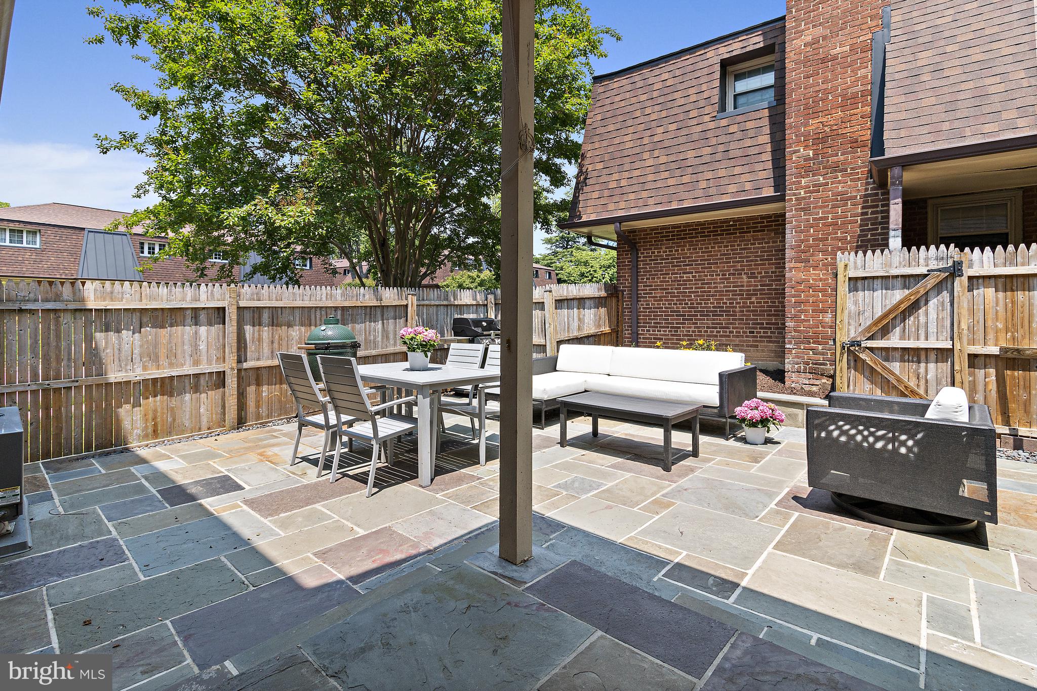 WINTER HILL - Residential