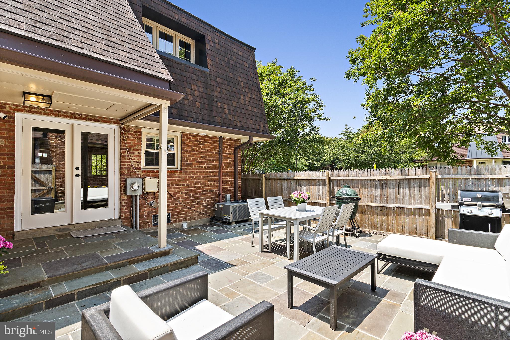 WINTER HILL - Residential