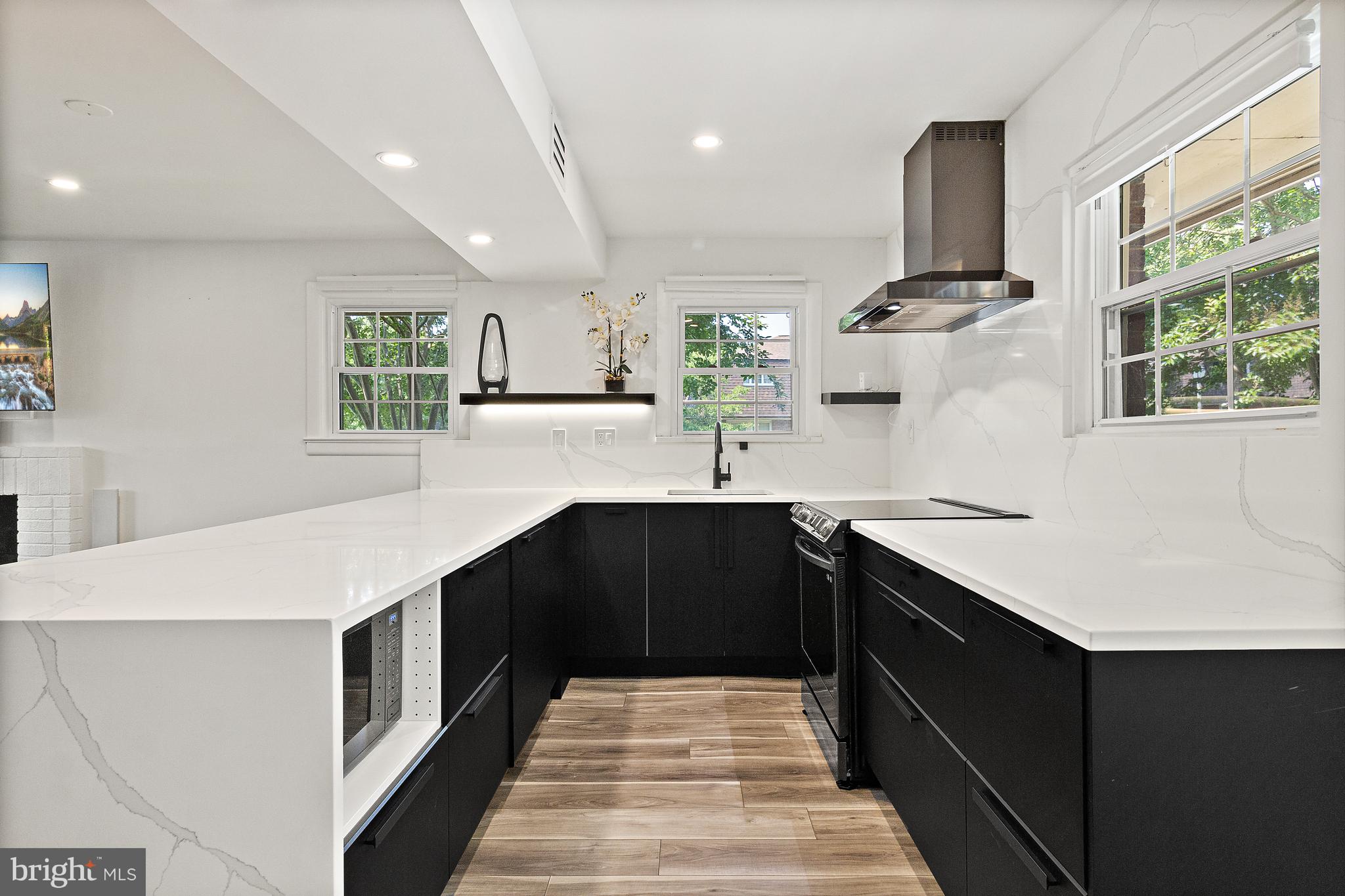 WINTER HILL - Residential