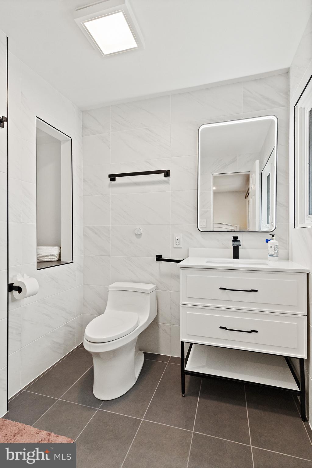 WINTER HILL - Residential