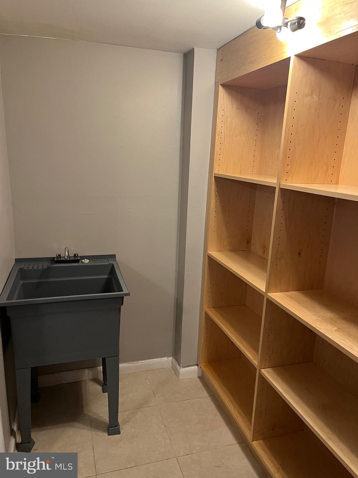 COUNTRY - Residential Income