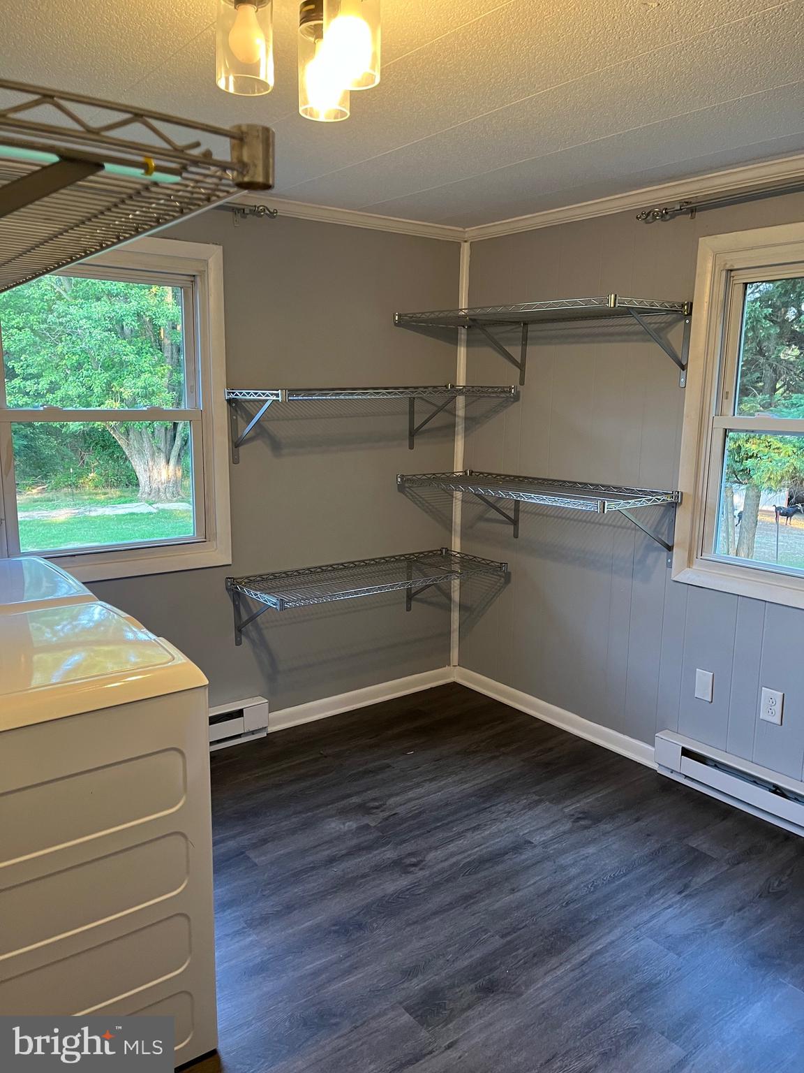 COUNTRY - Residential Income