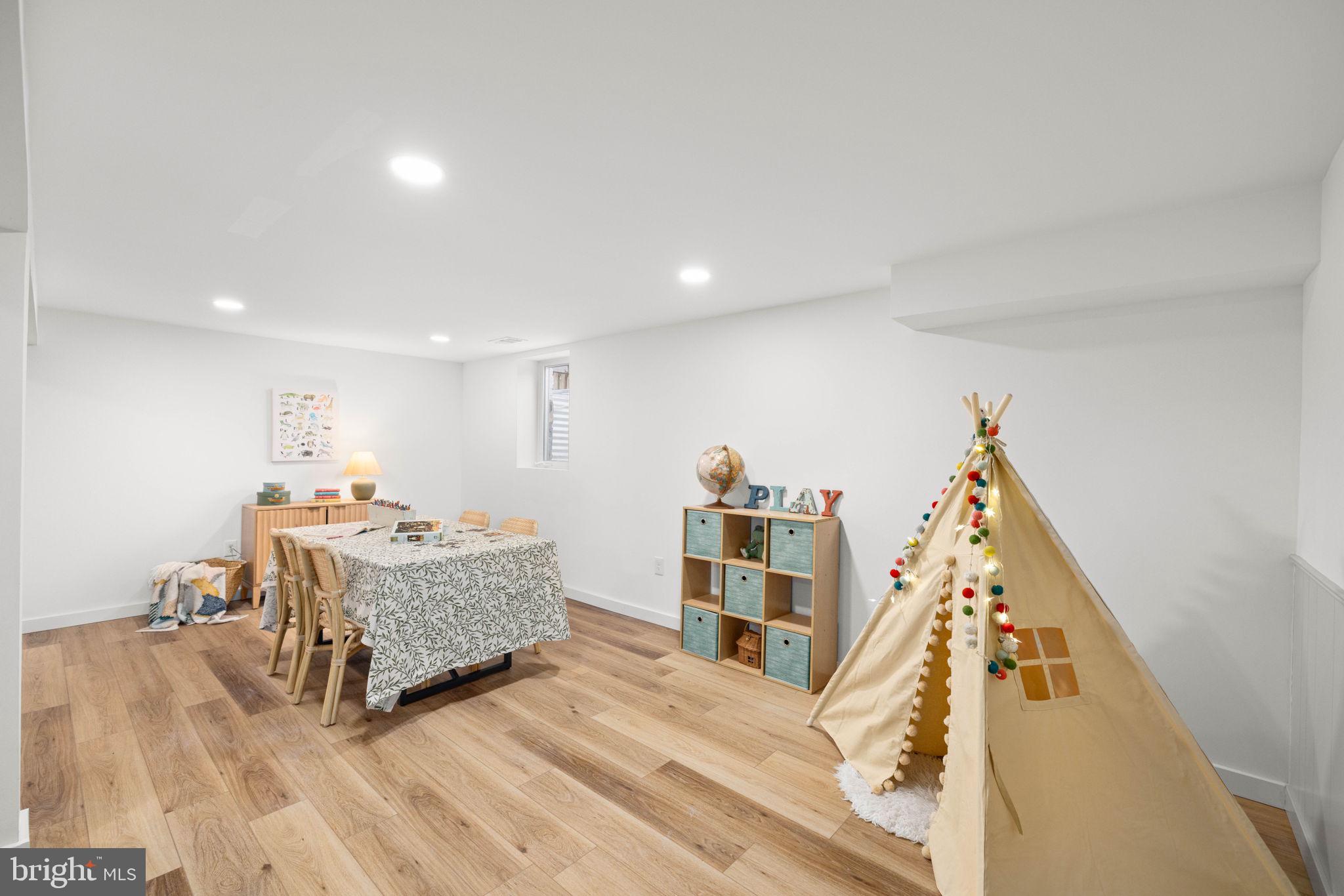 STRATFORD LANDING - Residential