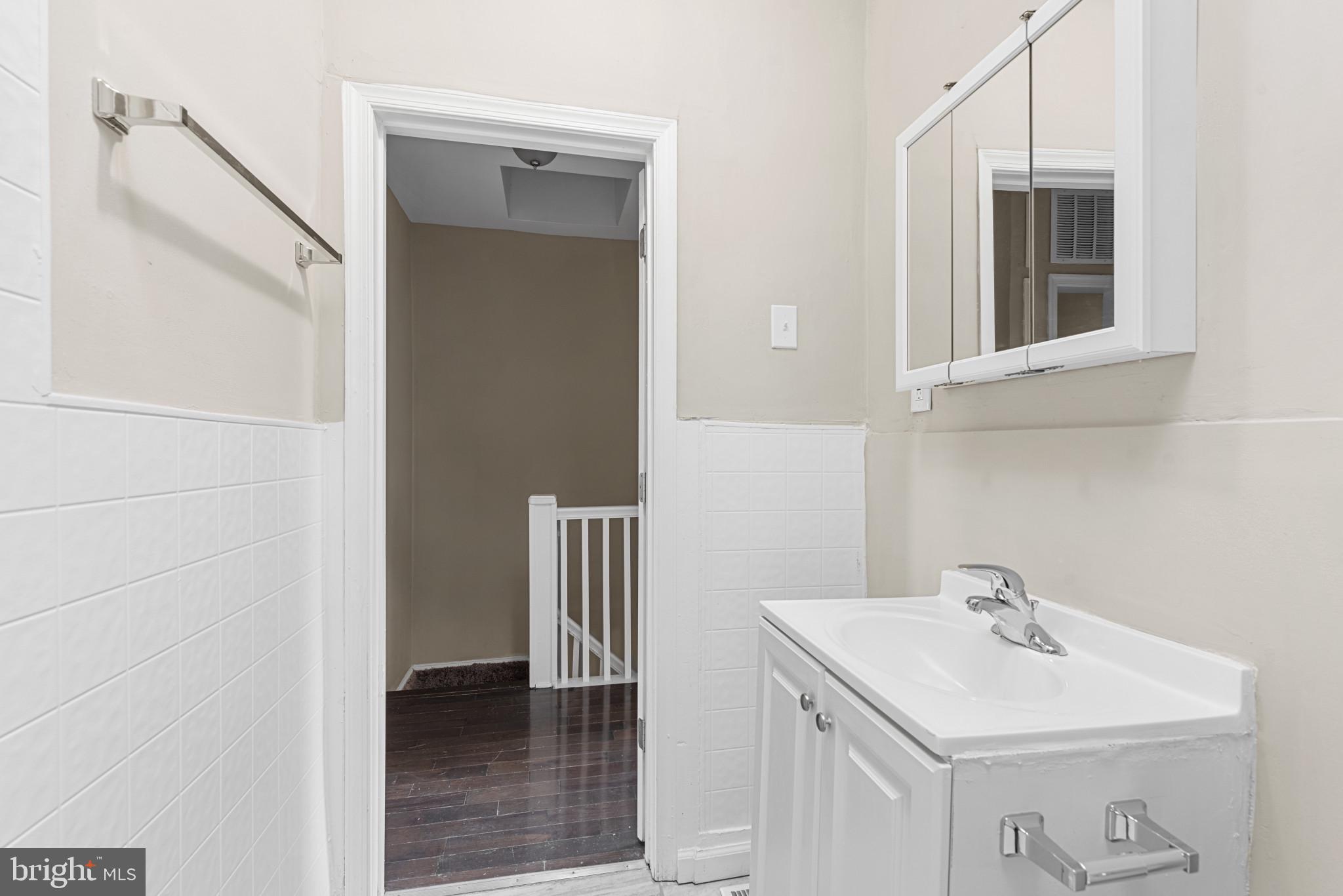 WINSTON GOVANS - Residential