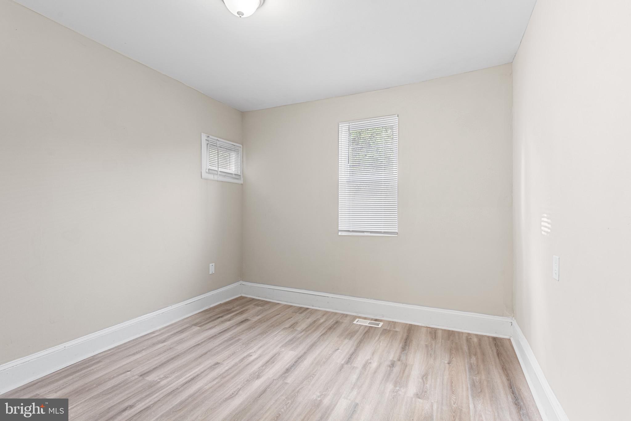 WINSTON GOVANS - Residential