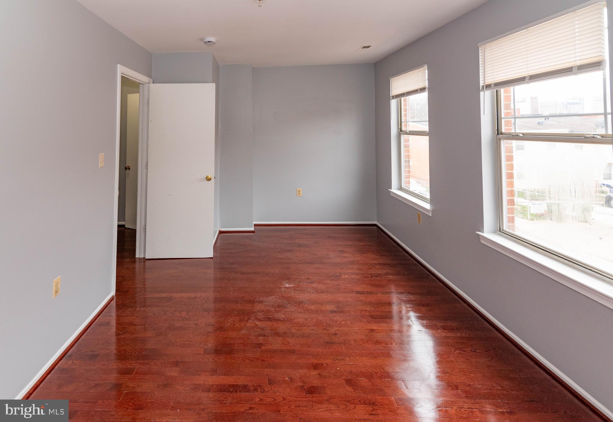 JOHNSTON SQUARE - Residential