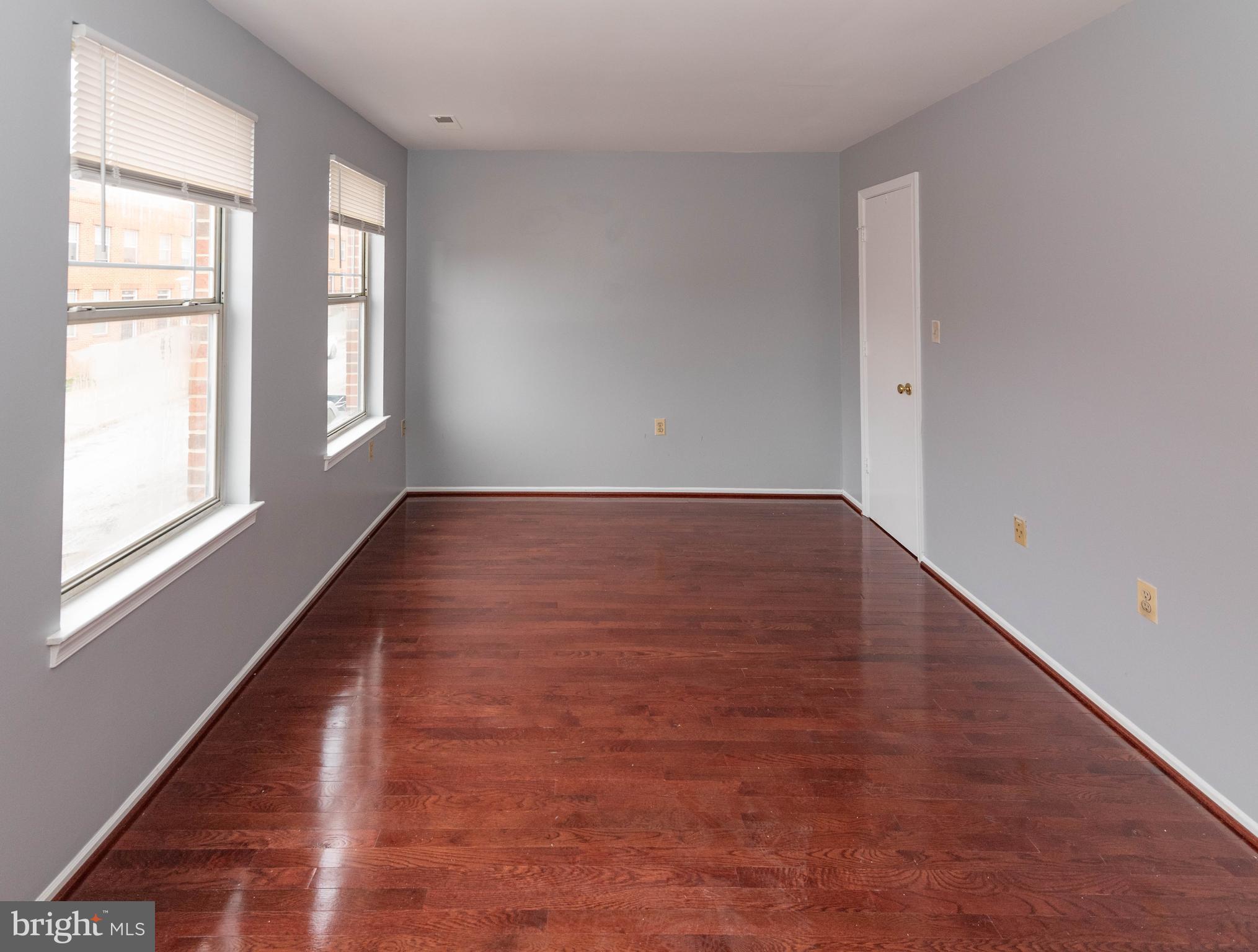 JOHNSTON SQUARE - Residential