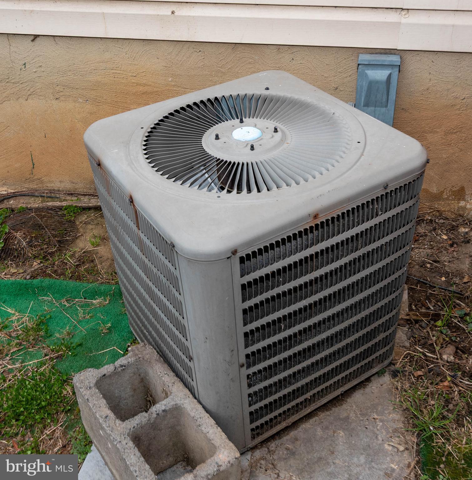 JOHNSTON SQUARE - Residential