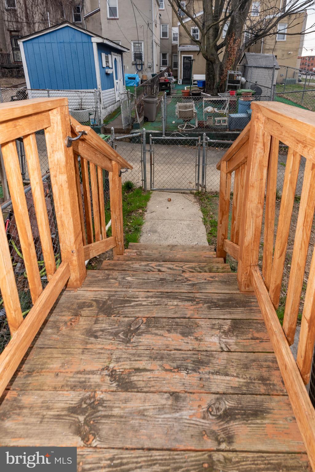 JOHNSTON SQUARE - Residential