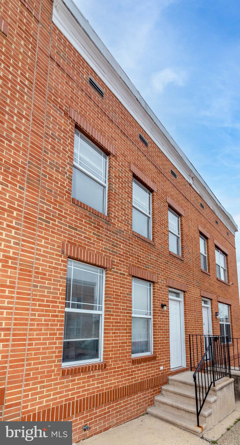 JOHNSTON SQUARE - Residential