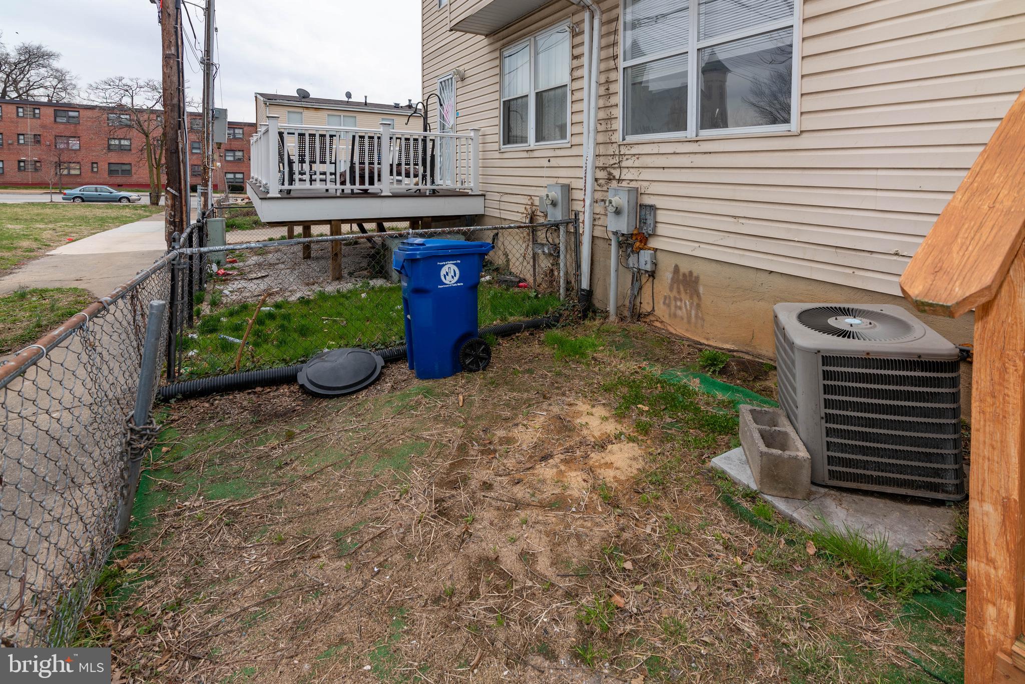 JOHNSTON SQUARE - Residential