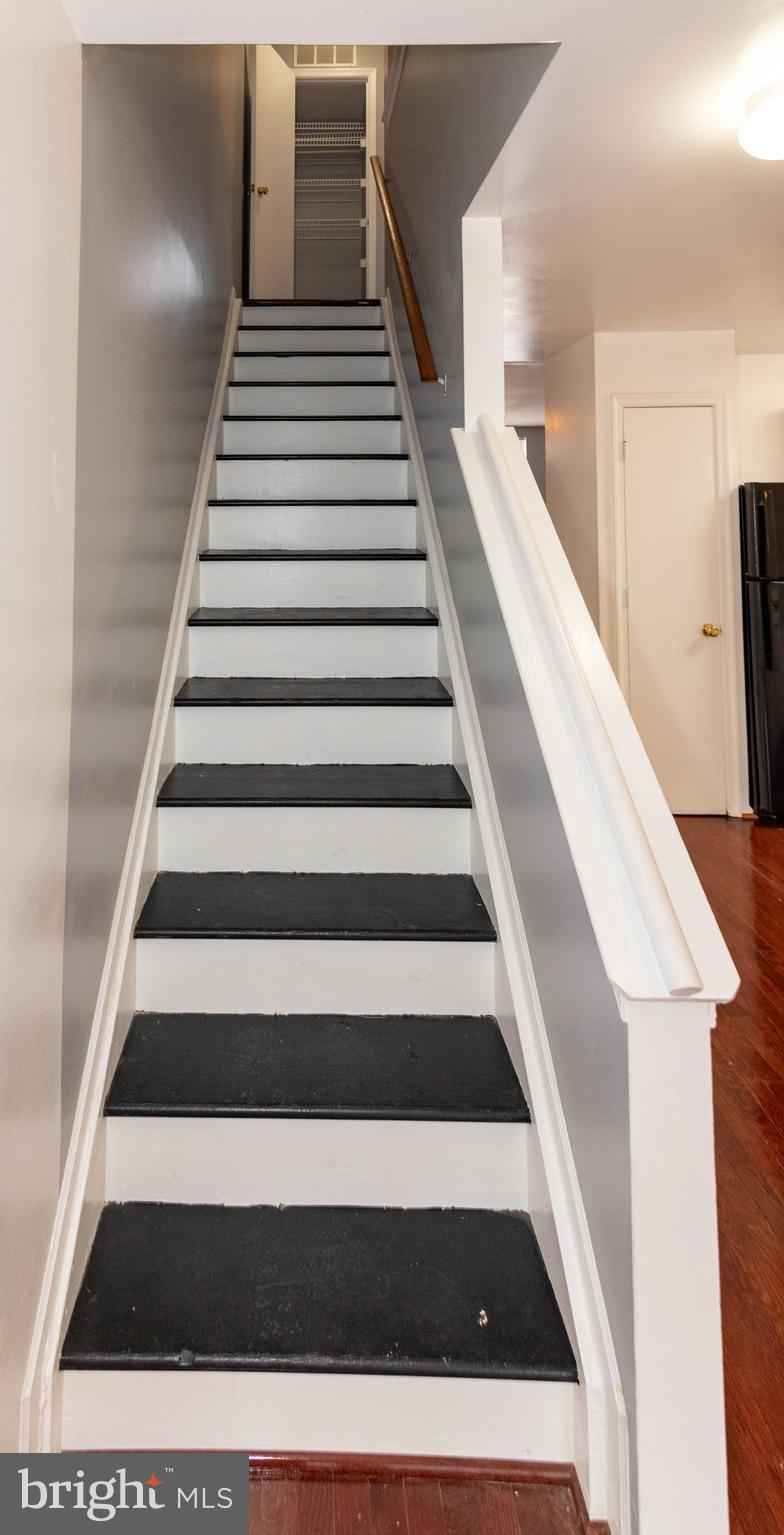 JOHNSTON SQUARE - Residential