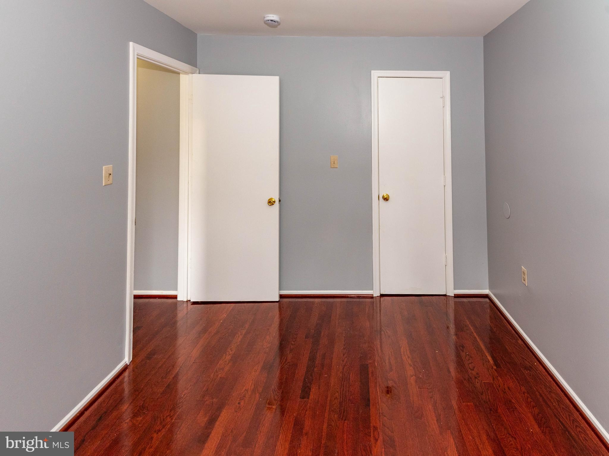 JOHNSTON SQUARE - Residential