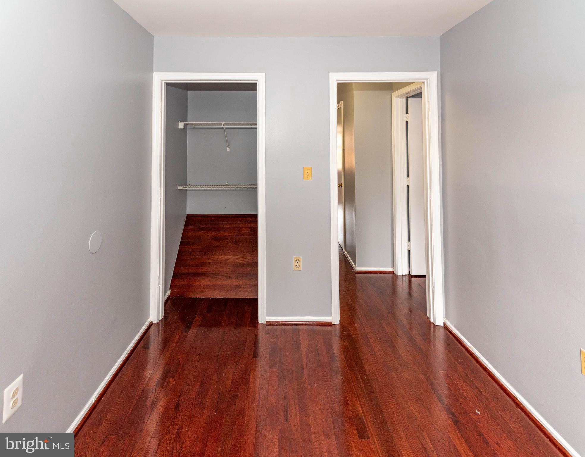 JOHNSTON SQUARE - Residential