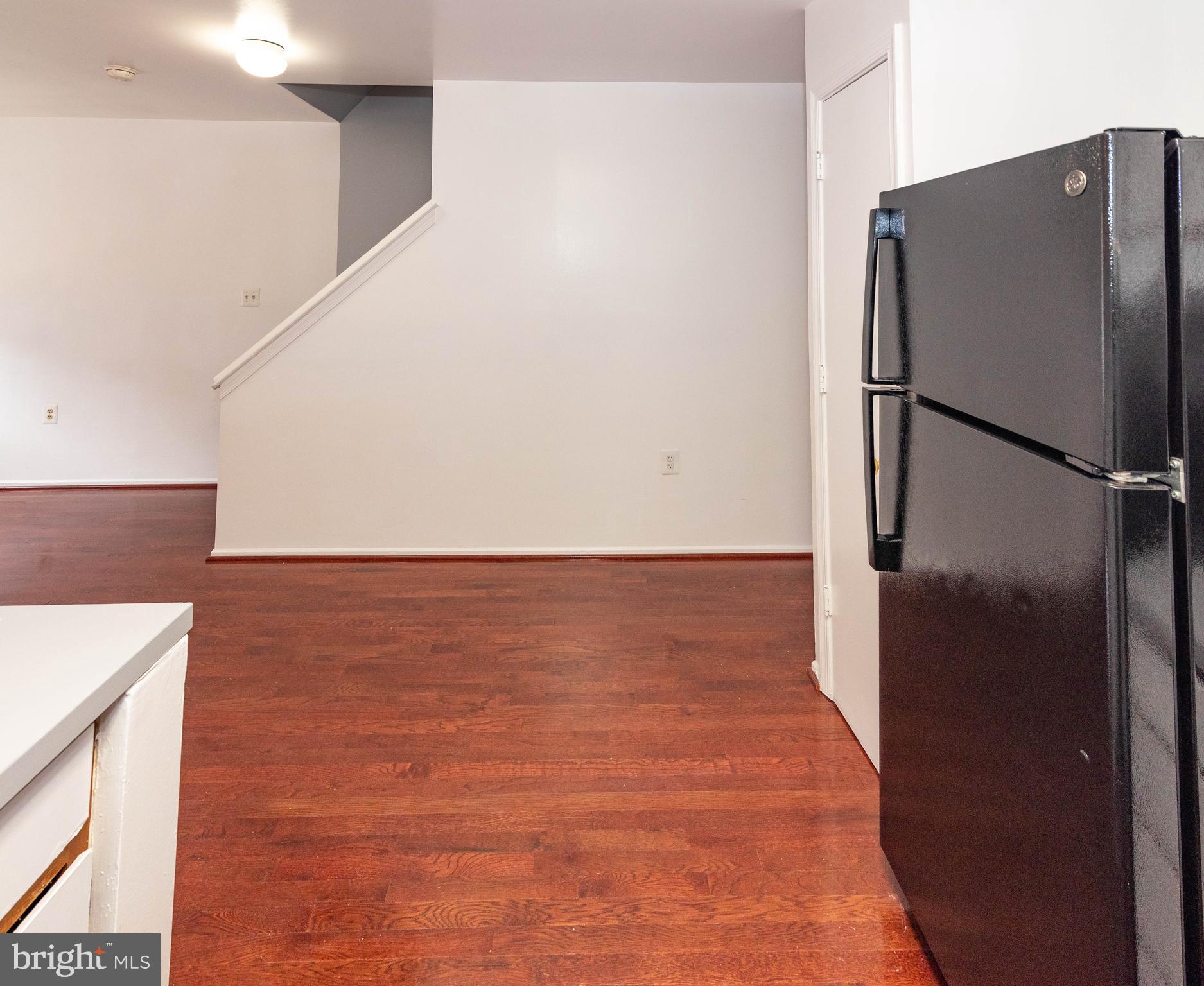 JOHNSTON SQUARE - Residential